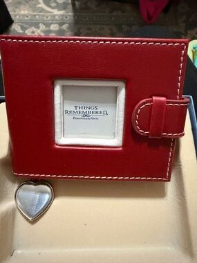 Things Remembered Red Leatherette Photo Wallet with Snap